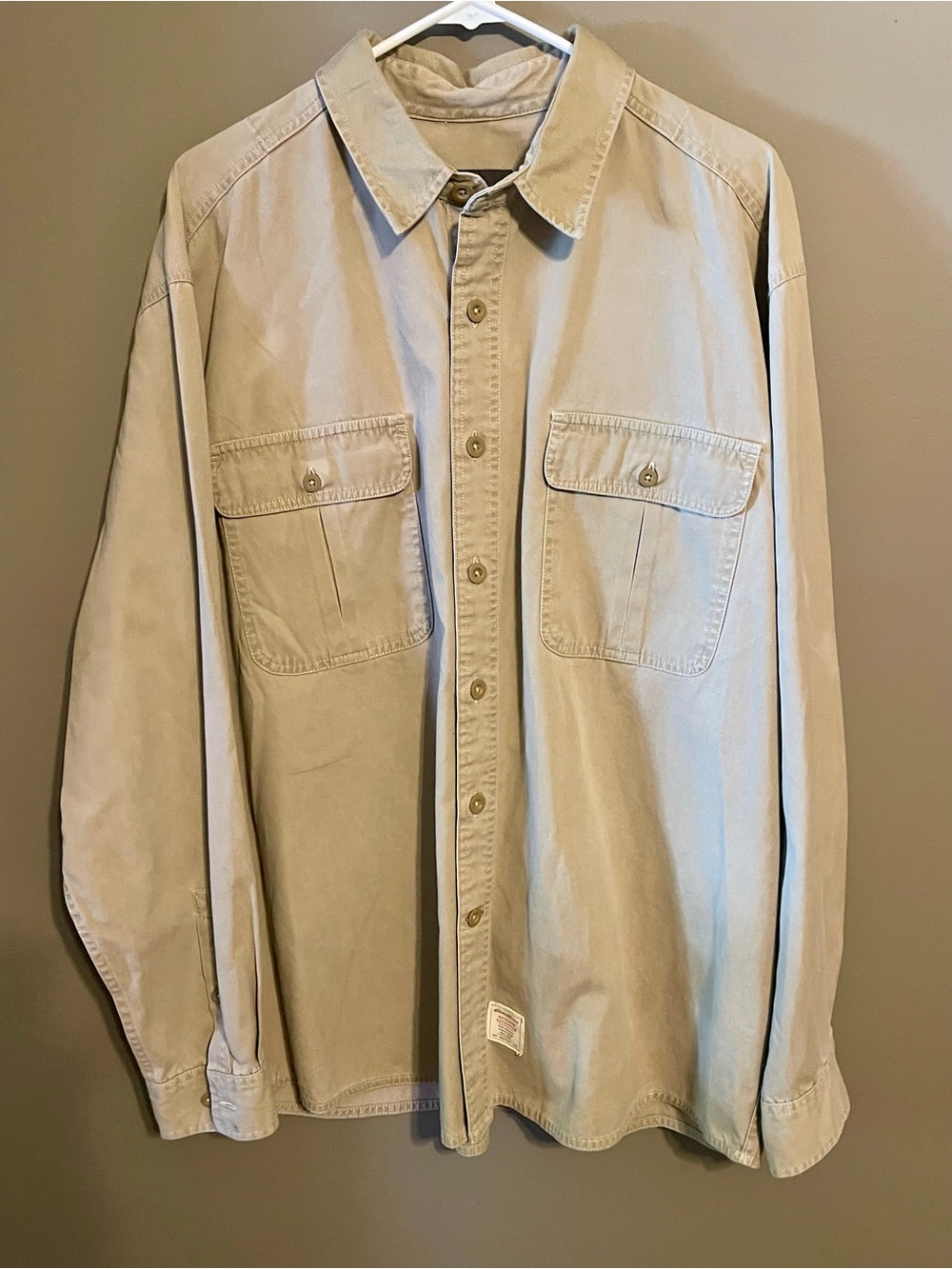 Eddie Bauer Outdoor Outfitter Size XL Beige Button-Up with signature square